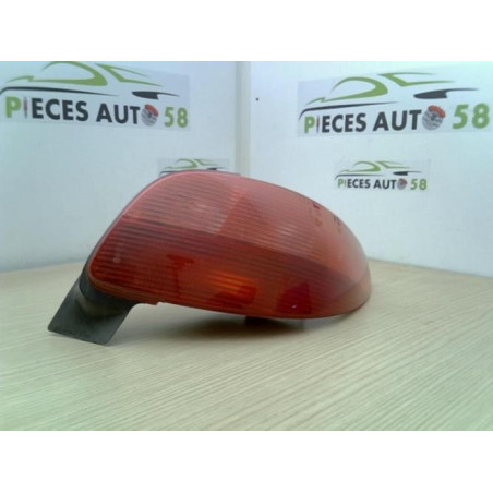 Feu arriere principal droit (feux) PEUGEOT 206 PHASE 1 d’occasion