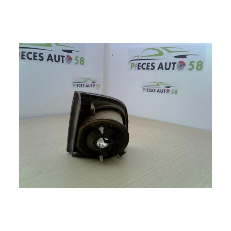 Feu arriere secondaire gauche (feux) VOLKSWAGEN  d’occasion
