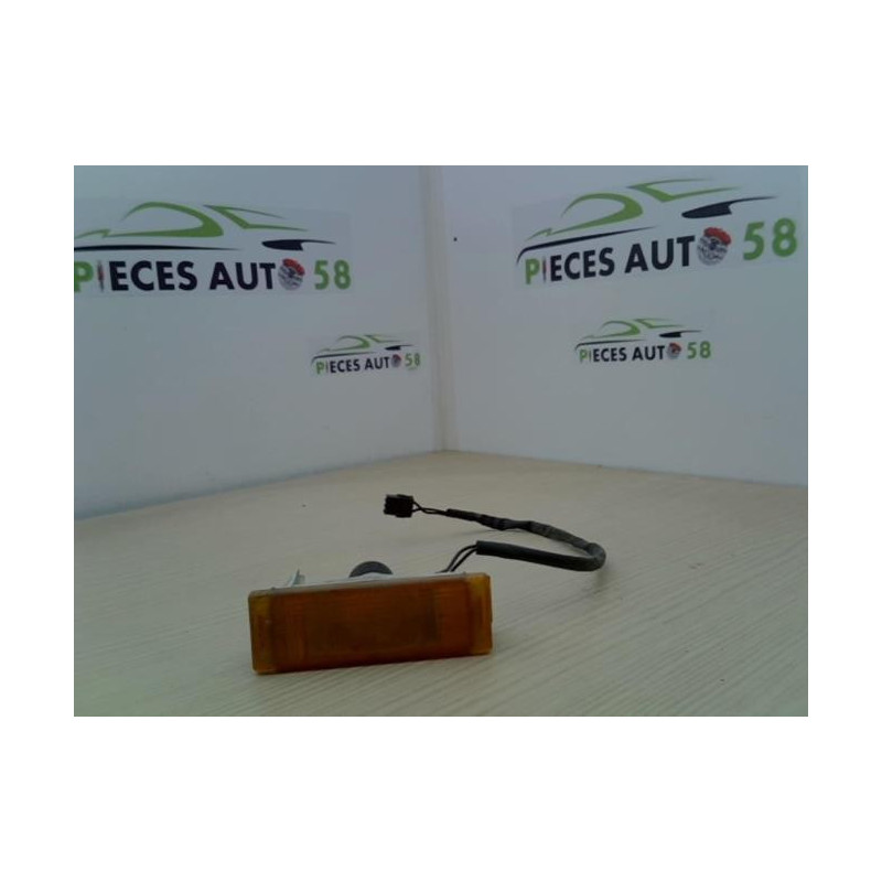 Optique avant secondaire gauche (feux)(clignotant) RENAULT R11 d’occasion