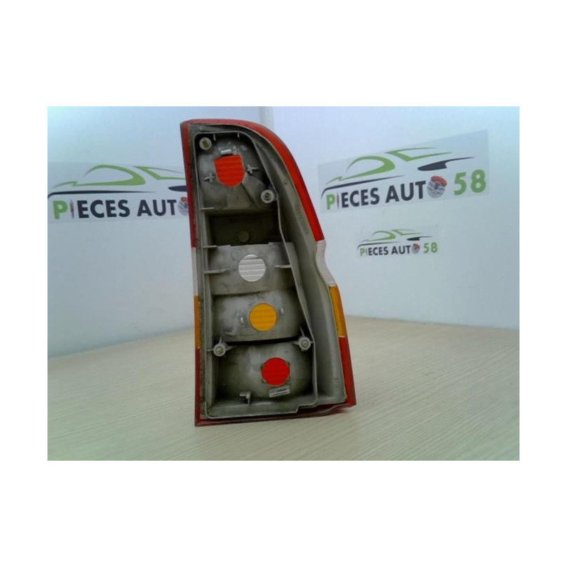Feu arriere principal gauche (feux) FORD ESCORT 6 BREAK d’occasion