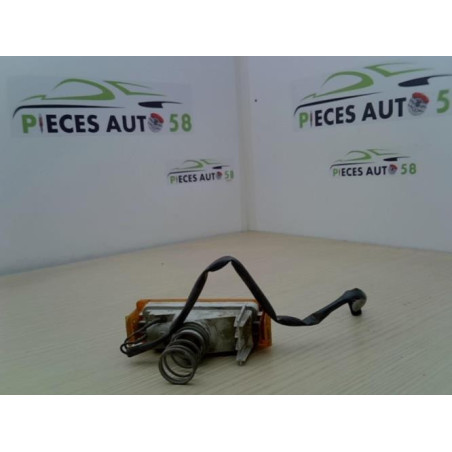 Optique avant secondaire gauche (feux)(clignotant) RENAULT R11 d’occasion