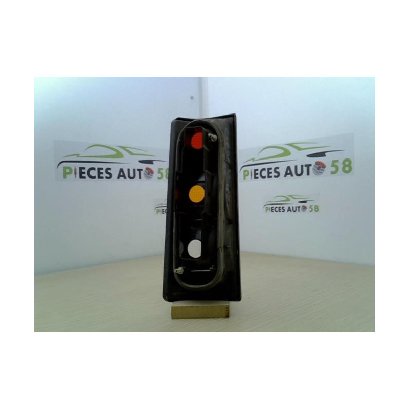 Feu arriere principal droit (feux) RENAULT  d’occasion