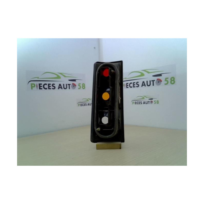 Feu arriere principal droit (feux) RENAULT  d’occasion