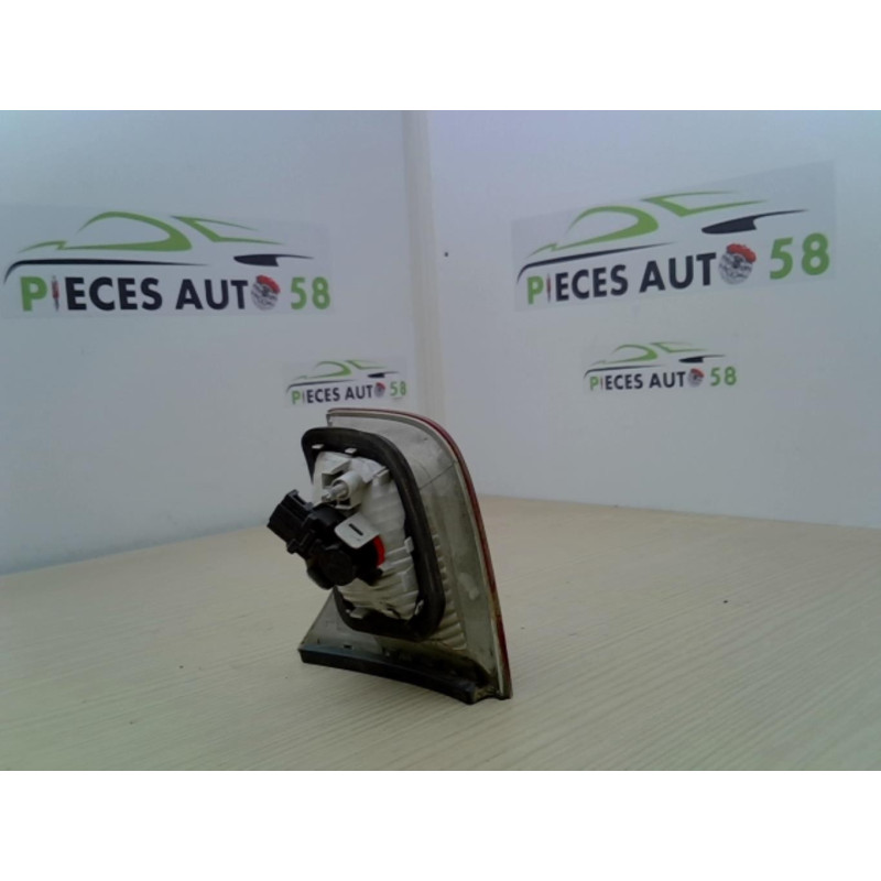 Feu arriere secondaire gauche (feux) AUDI A4 2 PHASE 2 d’occasion