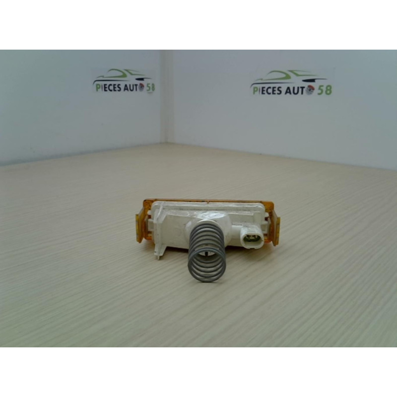 Optique avant secondaire gauche (feux)(clignotant) RENAULT EXPRESS PHASE 1 d’occasion
