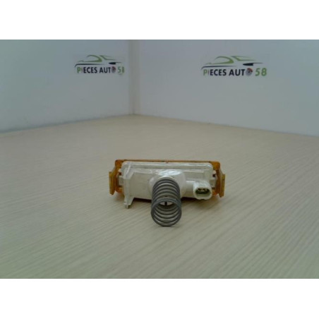 Optique avant secondaire gauche (feux)(clignotant) RENAULT EXPRESS PHASE 1 d’occasion