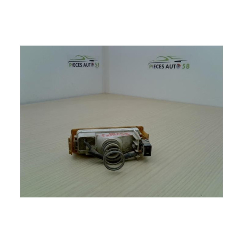Optique avant secondaire droit (feux)(clignotant) RENAULT EXPRESS PHASE 1 d’occasion