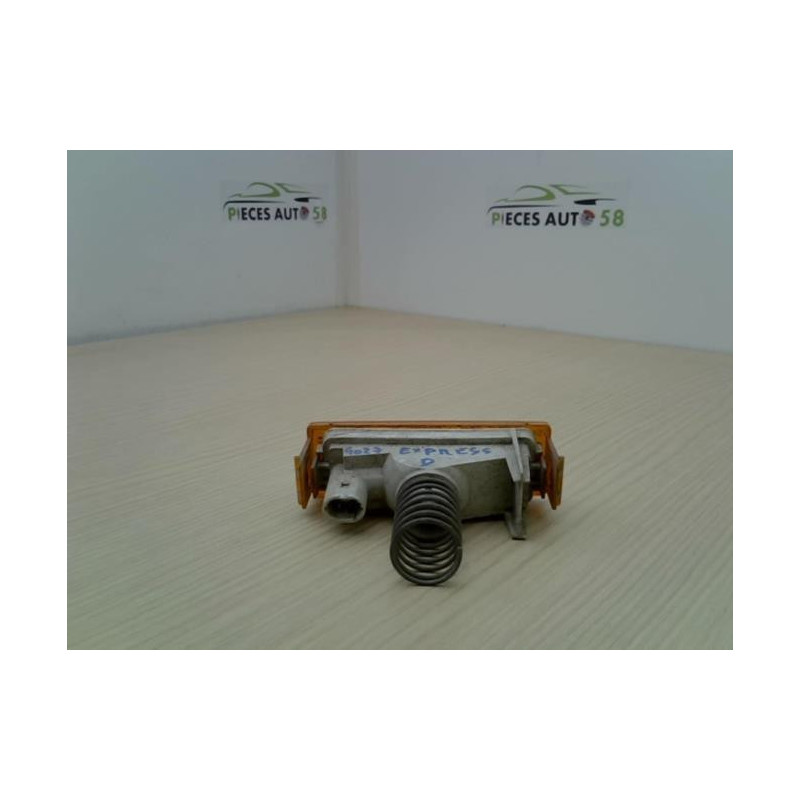 Optique avant secondaire droit (feux)(clignotant) RENAULT EXPRESS PHASE 2 d’occasion