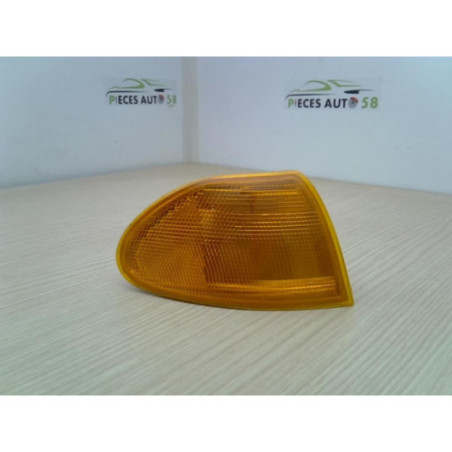 Optique avant secondaire droit (feux)(clignotant) OPEL  d’occasion