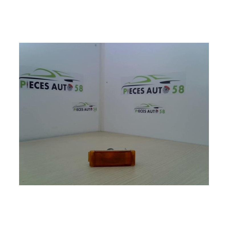 Optique avant secondaire droit (feux)(clignotant) RENAULT EXPRESS PHASE 1 d’occasion