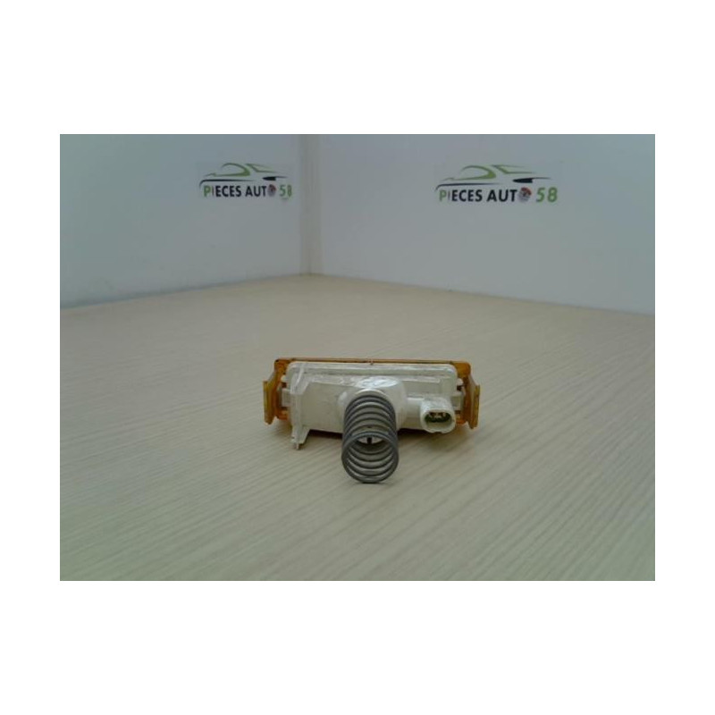 Optique avant secondaire gauche (feux)(clignotant) RENAULT  d’occasion