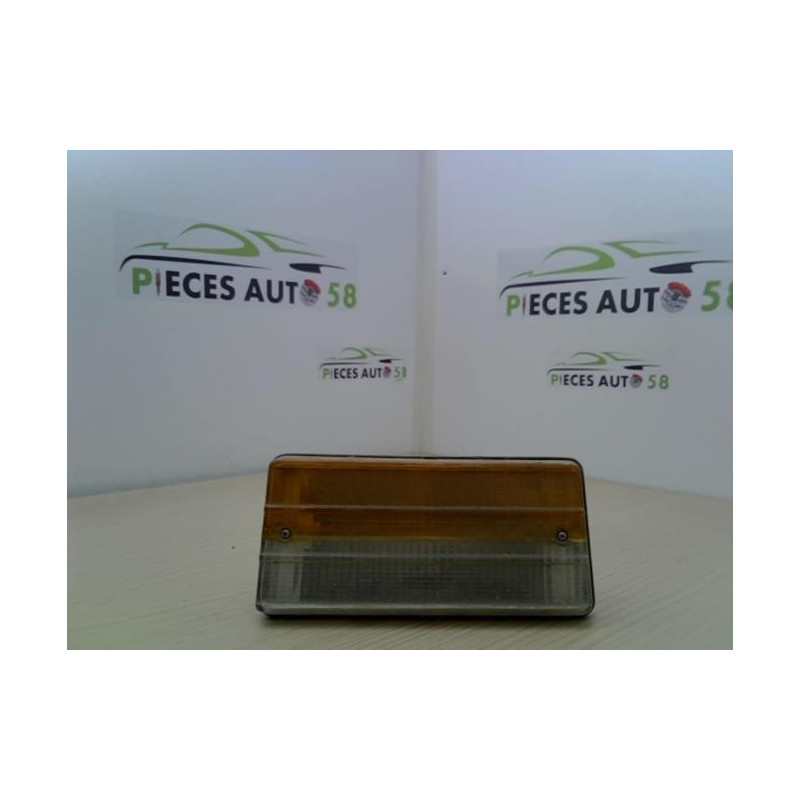 Feu arriere secondaire droit (feux) IVECO  d’occasion