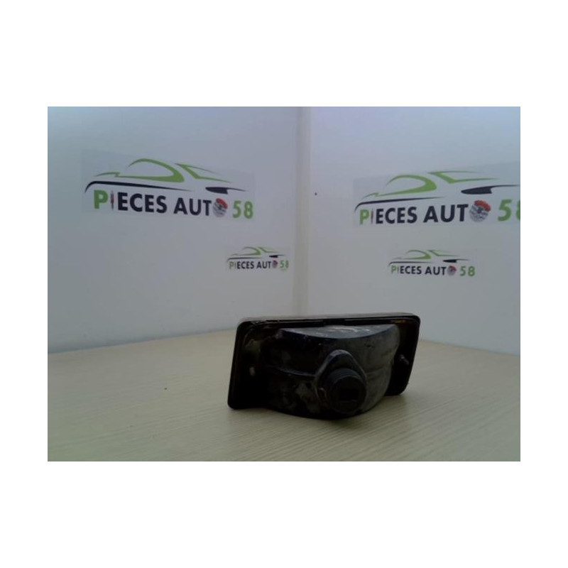 Feu arriere secondaire droit (feux) IVECO  d’occasion