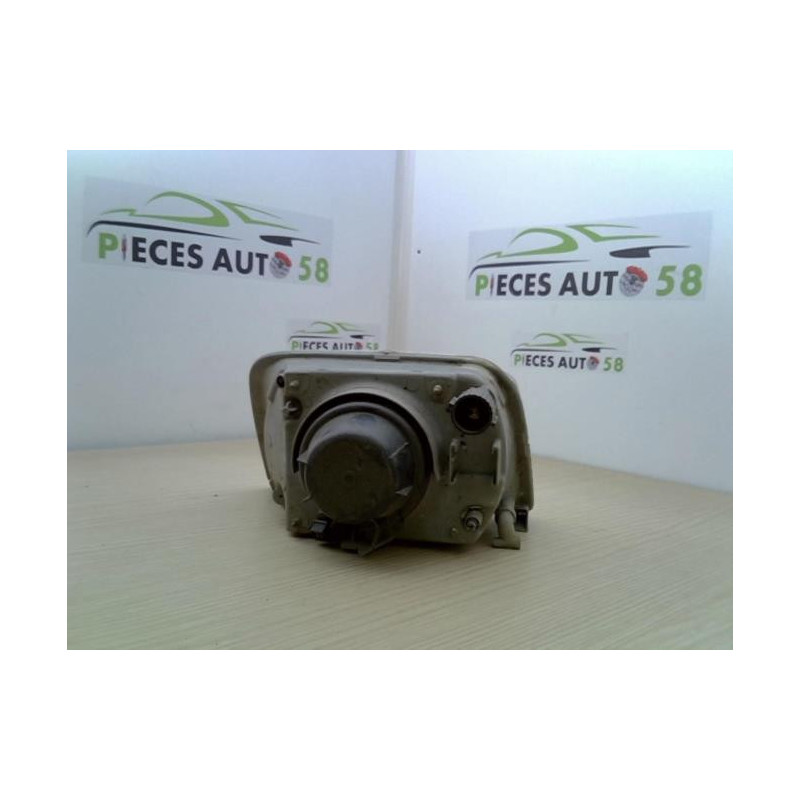 Optique avant principal droit (feux)(phare) RENAULT EXPRESS PHASE 1 d’occasion