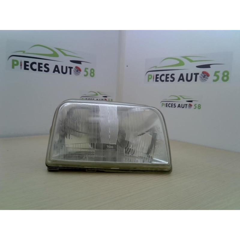Optique avant principal droit (feux)(phare) RENAULT EXPRESS PHASE 1 d’occasion