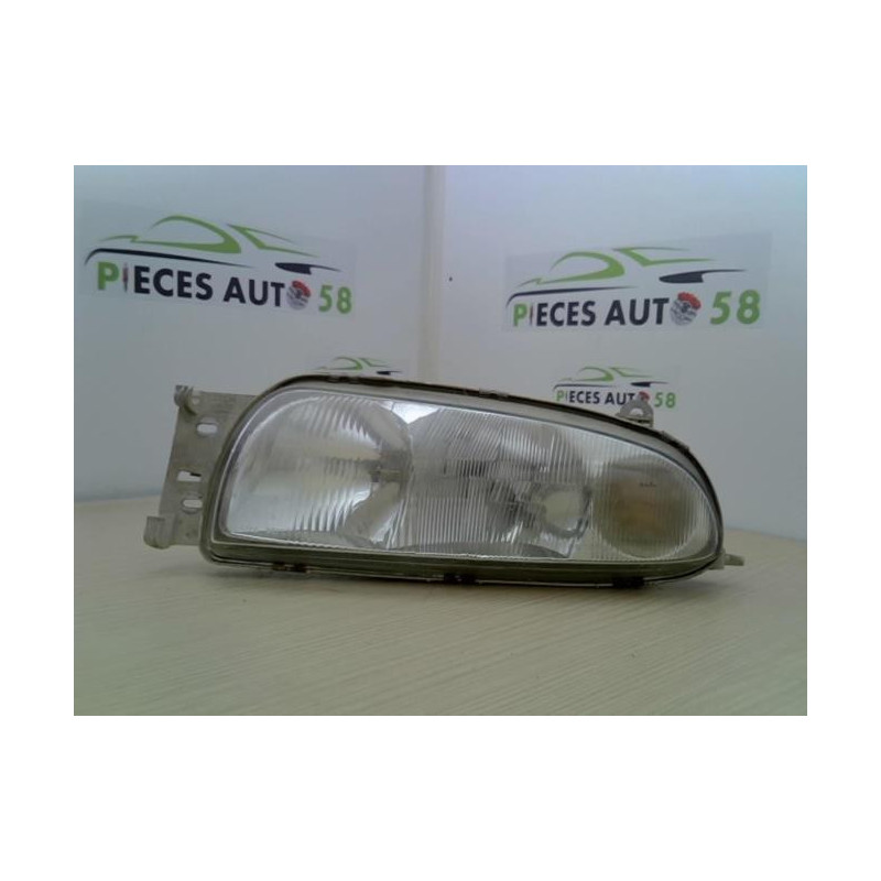 Optique avant principal droit (feux)(phare) FORD FIESTA 4 PHASE 1 d’occasion
