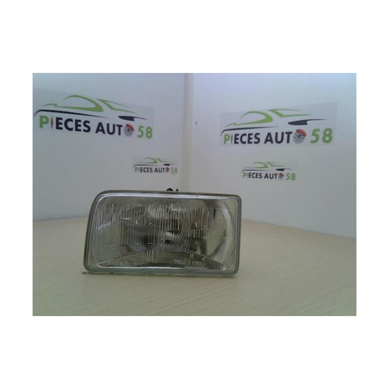 Optique avant principal gauche (feux)(phare) FORD FIESTA 2 d’occasion