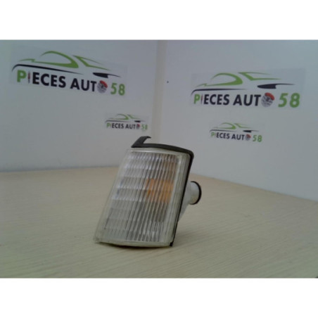 Optique avant secondaire gauche (feux)(clignotant) RENAULT  d’occasion