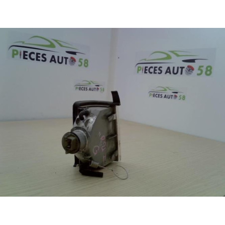 Optique avant secondaire gauche (feux)(clignotant) RENAULT  d’occasion