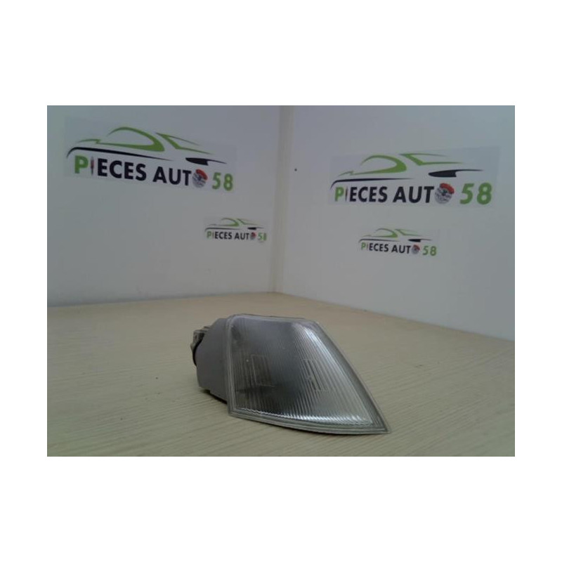 Optique avant secondaire droit (feux)(clignotant) CITROEN XANTIA PHASE 2 d’occasion