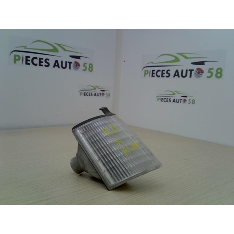 Optique avant secondaire droit (feux)(clignotant) RENAULT  d’occasion