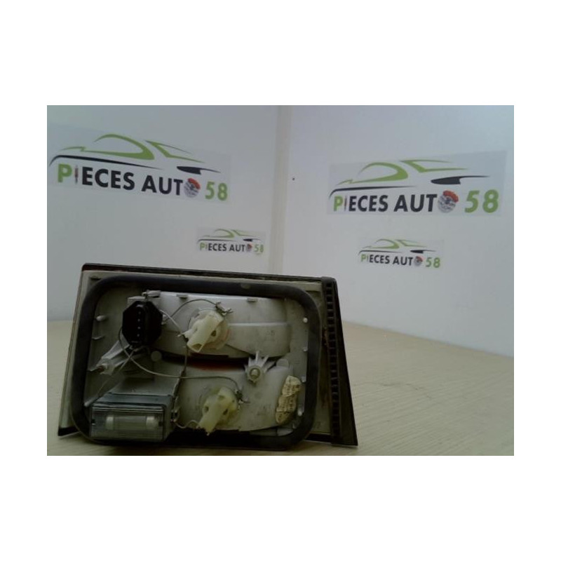Feu arriere secondaire droit (feux) BMW SERIE 5 E34 d’occasion