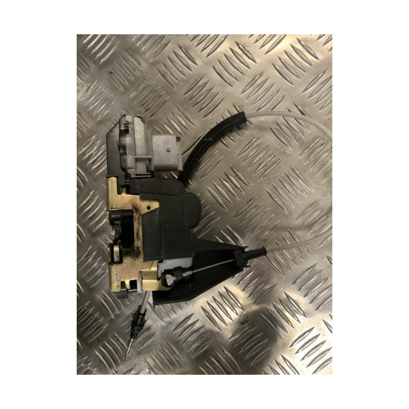 Serrure avant gauche PEUGEOT 307 PHASE 1 BREAK d’occasion