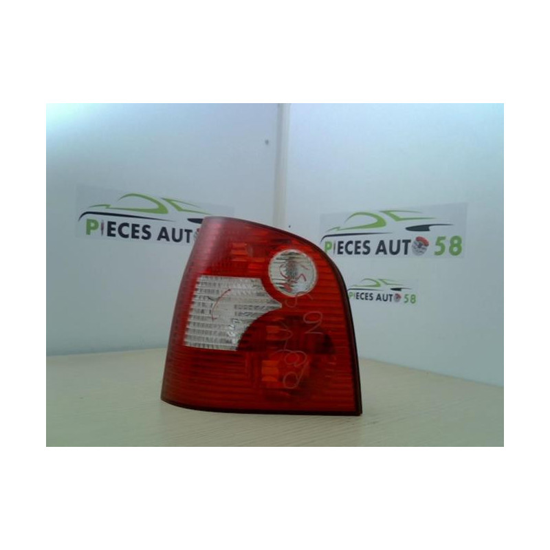 Feu arriere principal gauche (feux) VOLKSWAGEN POLO 4 PHASE 1 d’occasion