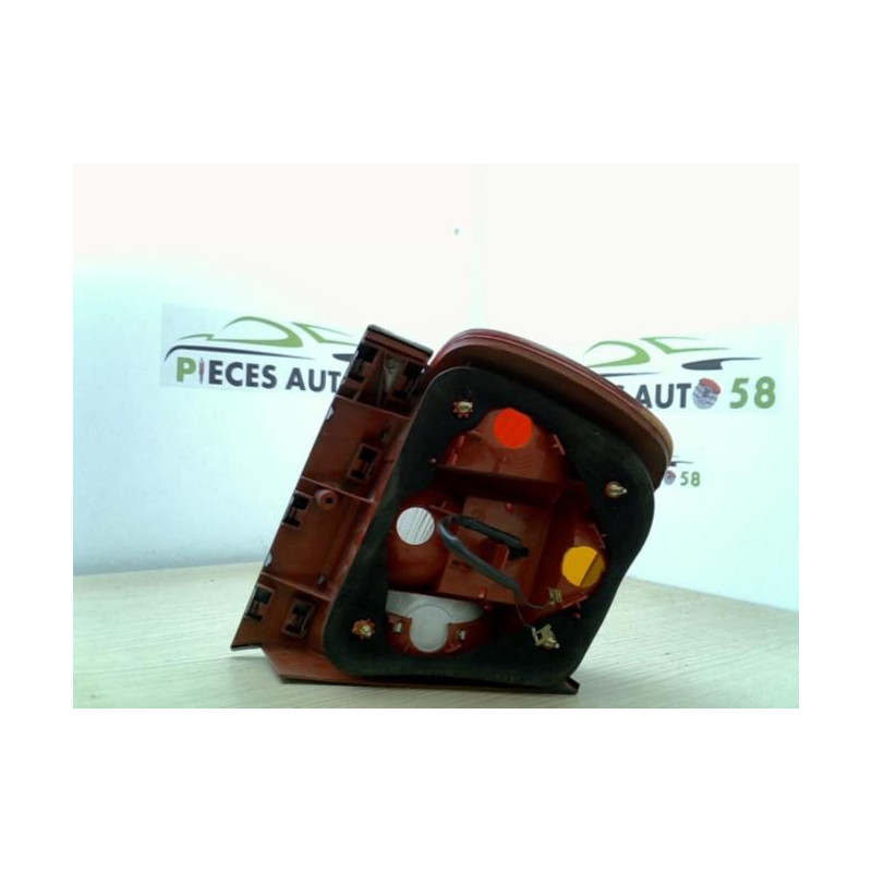 Feu arriere principal droit (feux) AUDI A4 1 PHASE 1 d’occasion