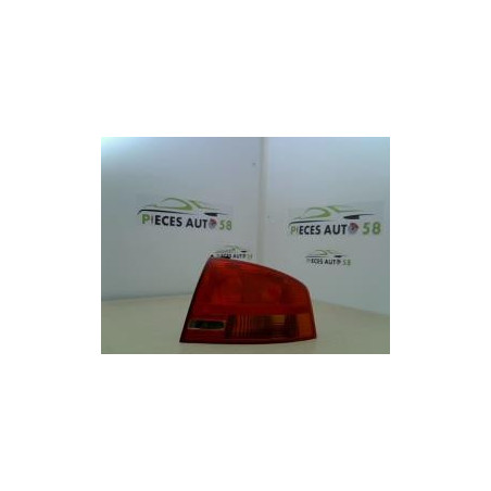 Feu arriere principal droit (feux) AUDI A4 2 PHASE 2 d’occasion