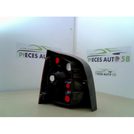 Feu arriere principal droit (feux) VOLKSWAGEN POLO 4 PHASE 1 d’occasion