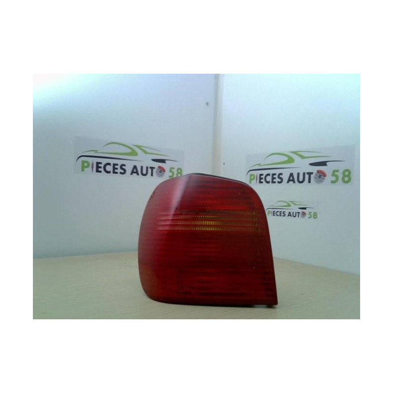 Feu arriere principal gauche (feux) VOLKSWAGEN POLO 3 PHASE 2 d’occasion