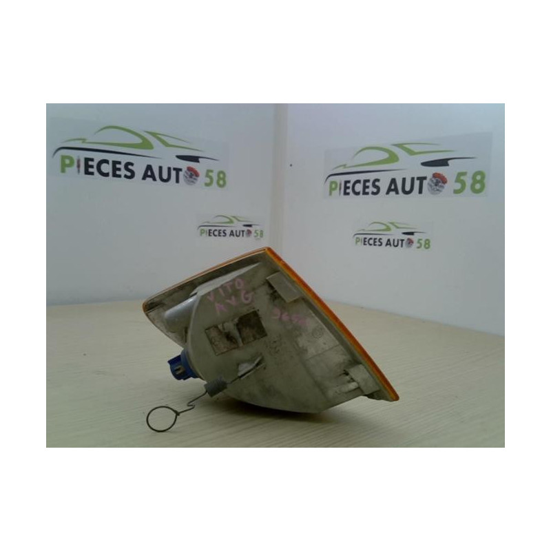 Optique avant secondaire gauche (feux)(clignotant) MERCEDES VITO 638 d’occasion