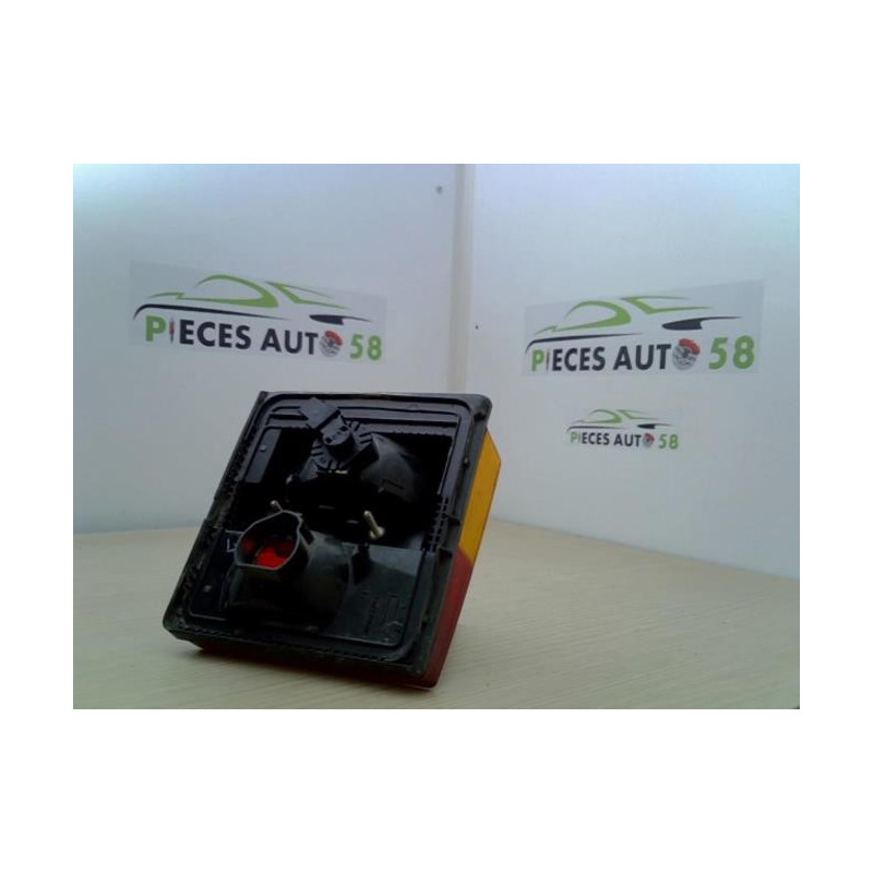 Feu arriere principal gauche (feux) AUDI 80 1 PHASE 2 d’occasion