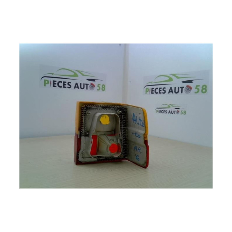Feu arriere principal gauche (feux) AUDI 100 2 PHASE 1 d’occasion
