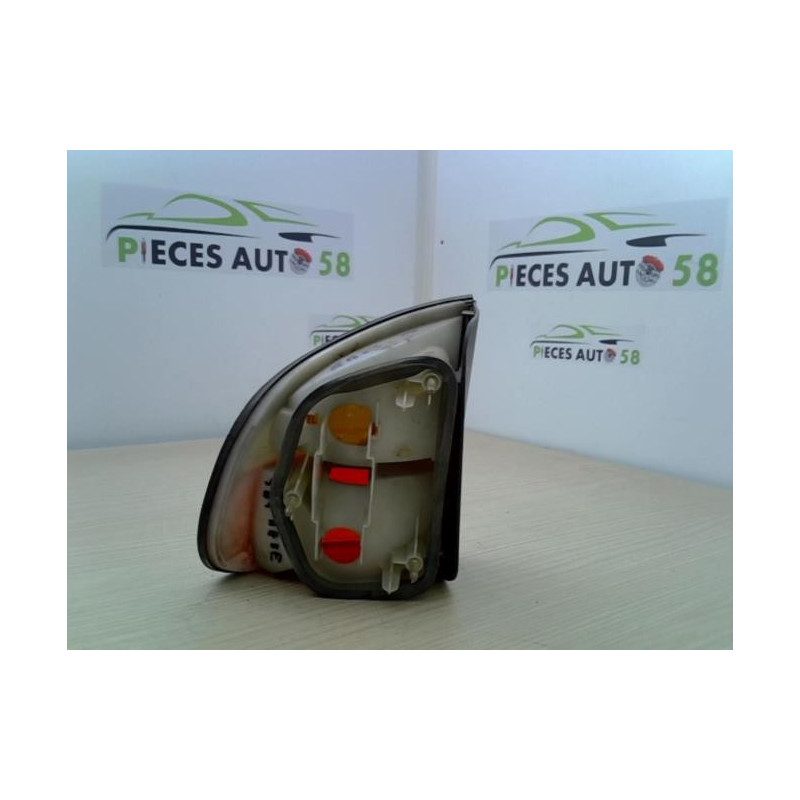 Feu arriere principal droit (feux) RENAULT SAFRANE PHASE 2 d’occasion