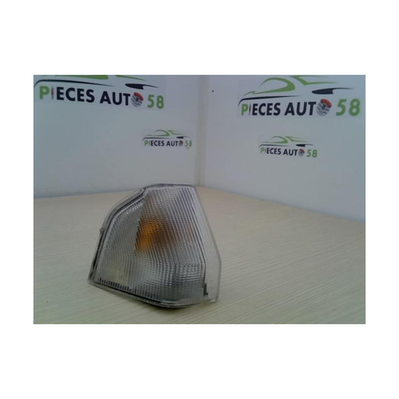 Optique avant secondaire droit (feux)(clignotant) CITROEN BX d’occasion