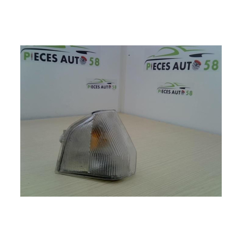 Optique avant secondaire droit (feux)(clignotant) CITROEN BX d’occasion