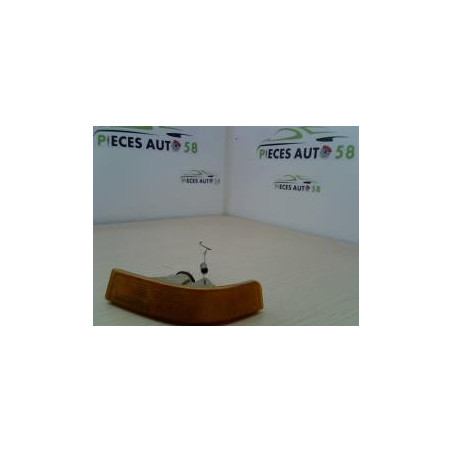 Optique avant secondaire gauche (feux)(clignotant) RENAULT SUPER 5 d’occasion