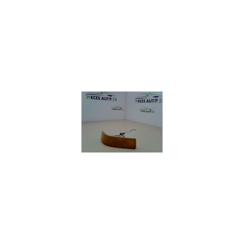 Optique avant secondaire droit (feux)(clignotant) RENAULT SUPER 5 d’occasion