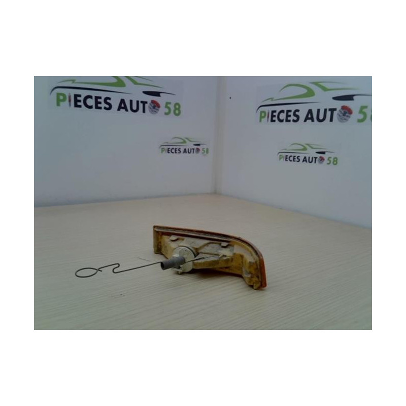 Optique avant secondaire droit (feux)(clignotant) RENAULT SUPER 5 d’occasion