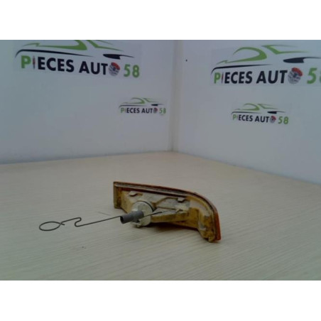 Optique avant secondaire droit (feux)(clignotant) RENAULT SUPER 5 d’occasion