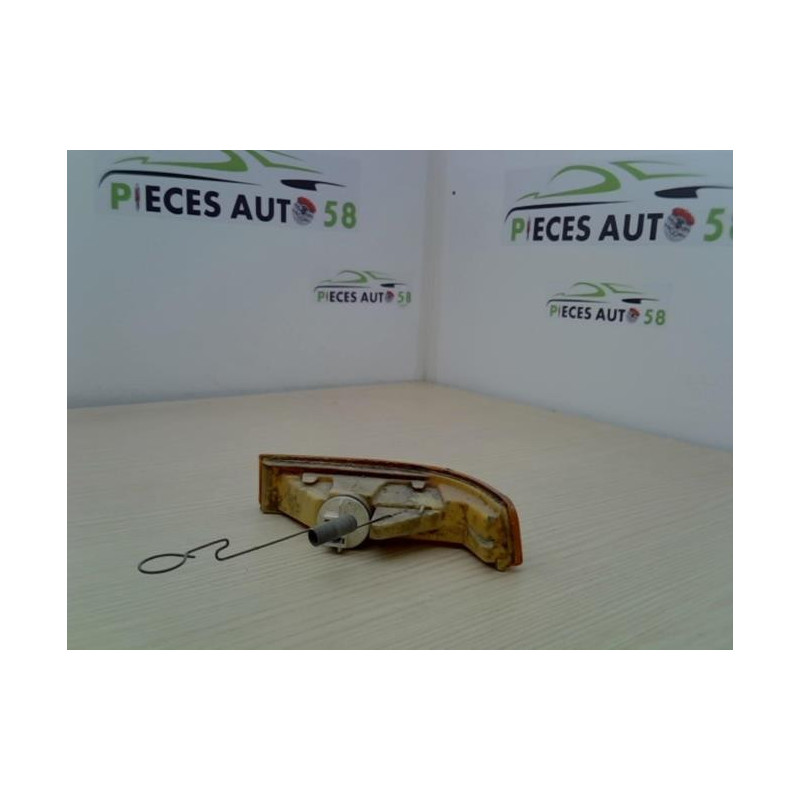 Optique avant secondaire droit (feux)(clignotant) RENAULT SUPER 5 d’occasion