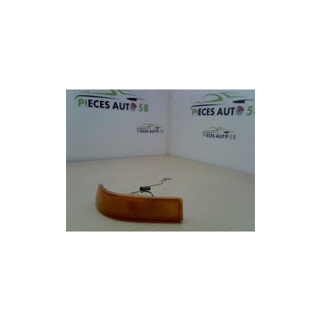 Optique avant secondaire droit (feux)(clignotant) RENAULT SUPER 5 d’occasion