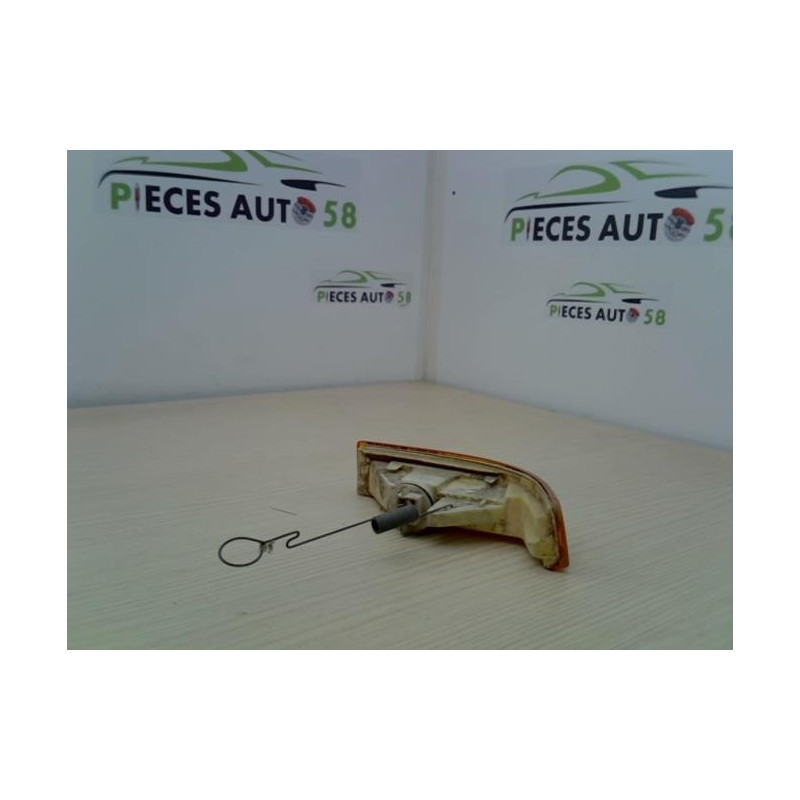 Optique avant secondaire droit (feux)(clignotant) RENAULT SUPER 5 d’occasion