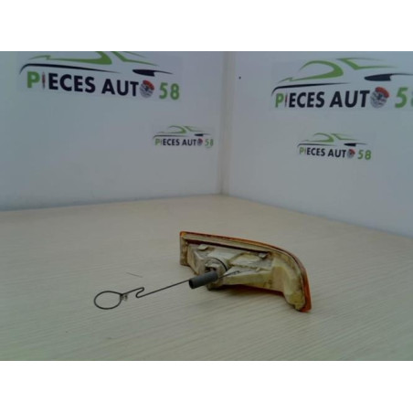 Optique avant secondaire droit (feux)(clignotant) RENAULT SUPER 5 d’occasion