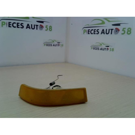 Optique avant secondaire droit (feux)(clignotant) RENAULT SUPER 5 d’occasion