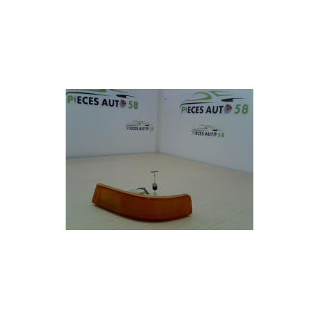 Optique avant secondaire droit (feux)(clignotant) RENAULT SUPER 5 d’occasion