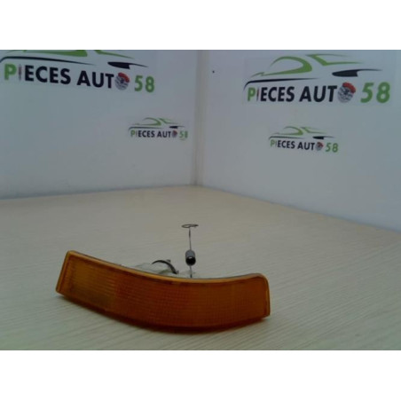 Optique avant secondaire droit (feux)(clignotant) RENAULT SUPER 5 d’occasion