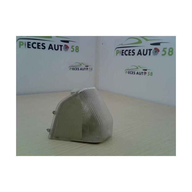 Optique avant secondaire droit (feux)(clignotant) CITROEN BX d’occasion